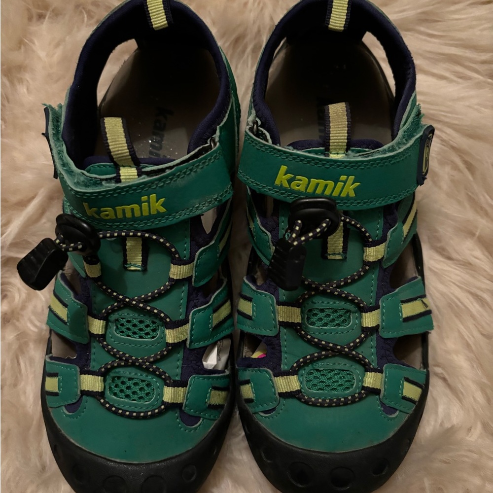 EUC Kamik Sandals